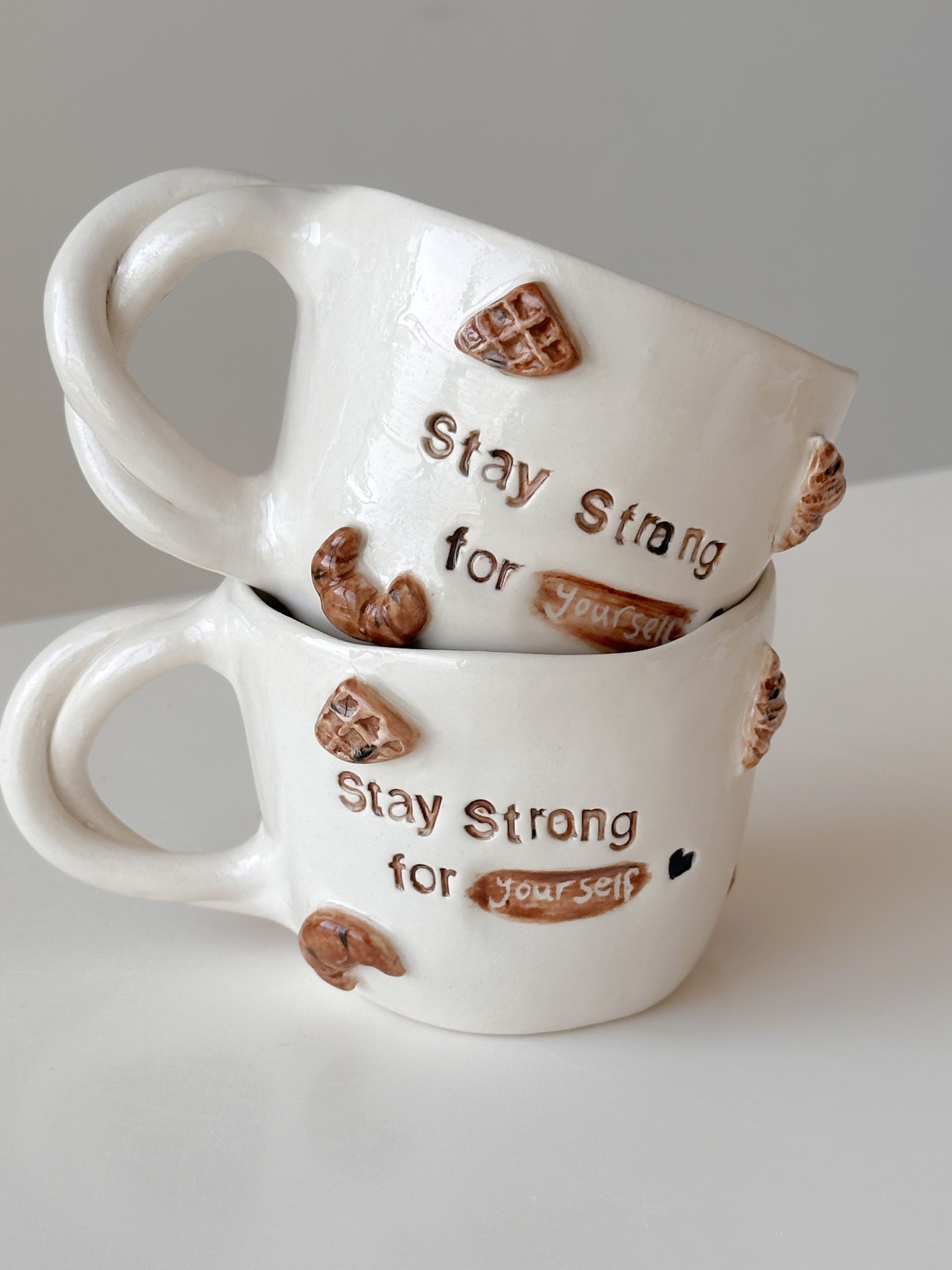 Stay strong - الصورة 2
